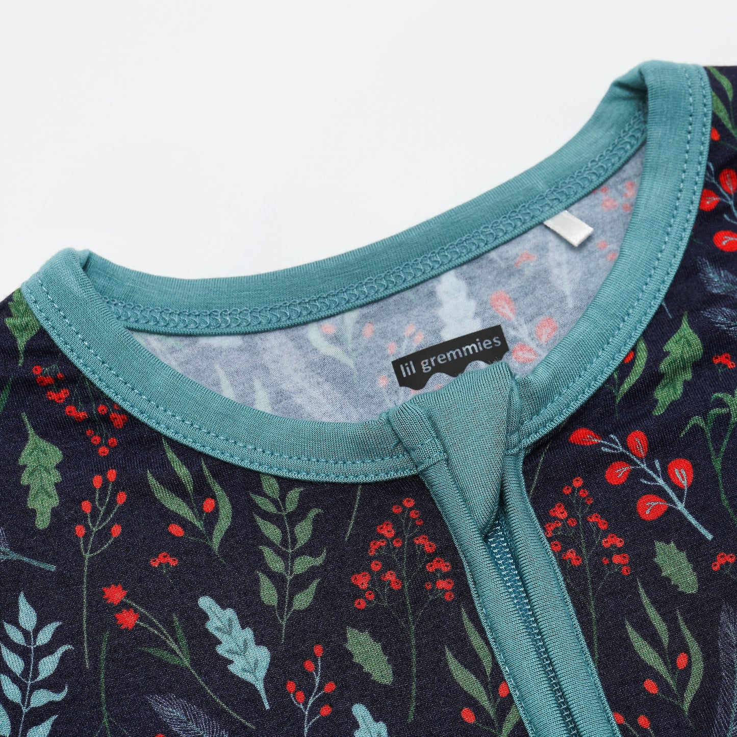 Holiday Holly Zip Zip
