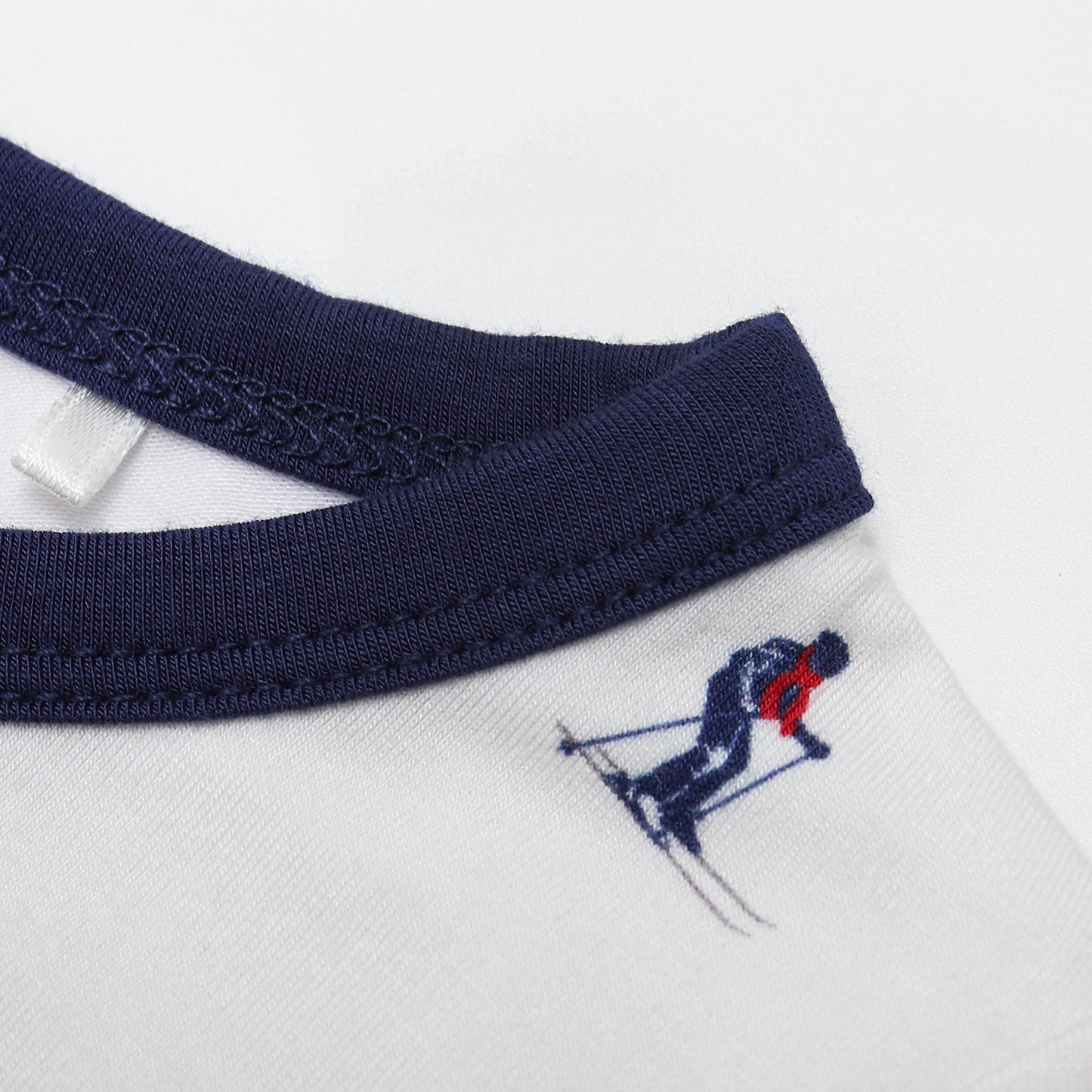 Downhill Skiiers Zip Zip